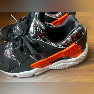 Nike Black and Orange Men’s Sneakers